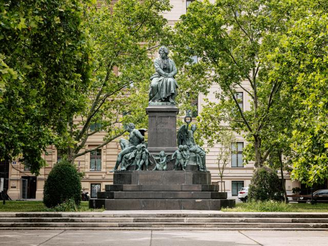 Beethoven-Denkmal am Beethovenplatz ©WienTourismus  Paul Bauer